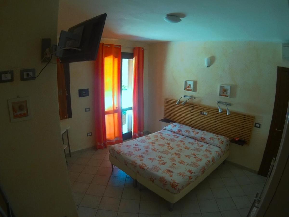 B&B Crisalide La Maddalena  Ngoại thất bức ảnh